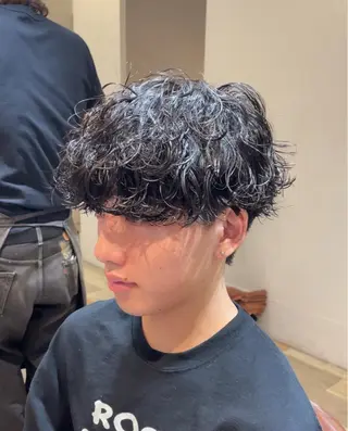 メンズ 波巻きスパイラル/ メンズパーマ/ゆうひのヘアスタイル