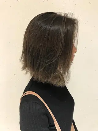 ショート ミルクティーベージュ 山本勝志のヘアスタイル