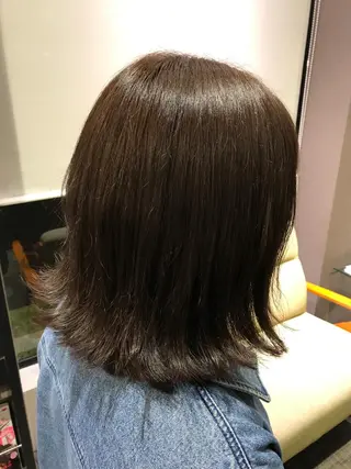 ミディアム ヤマグチ ナツキのヘアスタイル