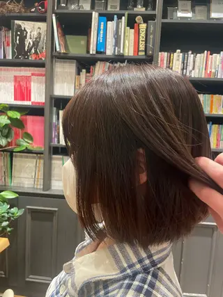 カラー Hiroka / NANAのヘアスタイル