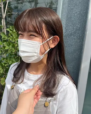 ミディアム 西崎 満里奈のヘアスタイル