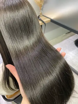 ミディアム Rena/ショート /ワンホンヘアのヘアスタイル