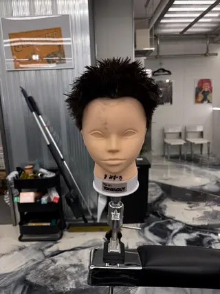 メンズ ダムディ東京錦糸町所属・あおき ゆうかのヘアスタイル