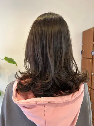 ミディアム 森川 梨々香のヘアスタイル