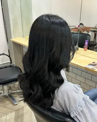 カラー Angelica 内海  遥奈のヘアスタイル