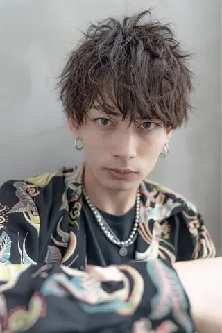 メンズ SNSで大バズり‼️ 欧米風ヘア大ヒット中のヘアスタイル