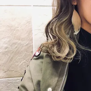 セミロング カラー 岩崎 裕司のヘアスタイル