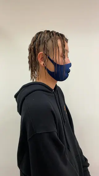 ミディアム パーマ メンズ メンズパーマのプロ 川野翔太のヘアスタイル