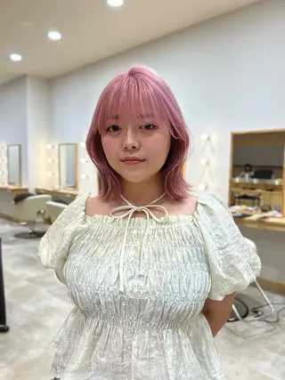 ミディアム カラー 🩷愛咲🩷レイヤー /透明感カラーのヘアスタイル