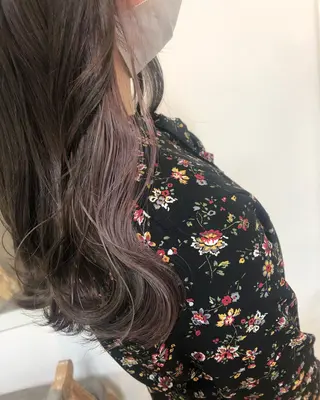 ロング カラー リーフレ所属・榊原 七菜花のヘアスタイル