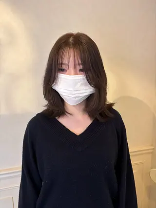 ミディアム カラー 岩崎 玲花のヘアスタイル