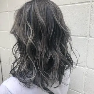 セミロング カラー comfy すずなのヘアスタイル