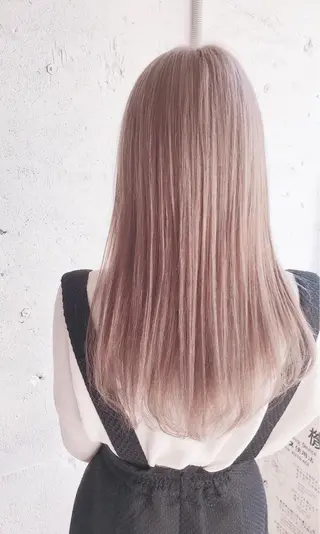 セミロング カラー Fuuu《フゥ》所属・シノザキ シンゴのヘアスタイル