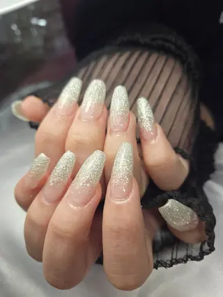 ネイル ネイルサロンベルティ .ひとみのネイルデザイン