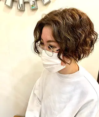 ショート パーマ おおたけ あゆみのヘアスタイル