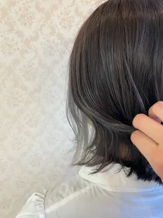 ショート カラー ヒヨシ ルナのヘアスタイル