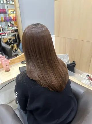 ミディアム miloc MOMOKAのヘアスタイル