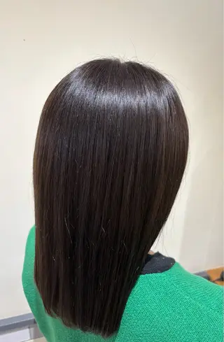 セミロング 古屋 澪 艶髪カラー✨のヘアスタイル
