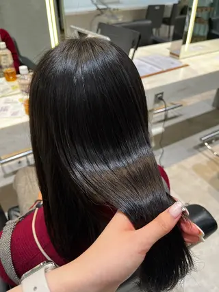 セミロング パーマ 𝐀𝐲𝐚𝐤𝐚 /艶髪/ストレートのヘアスタイル