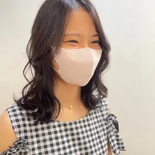 ミディアム カラー 馬越 優のヘアスタイル