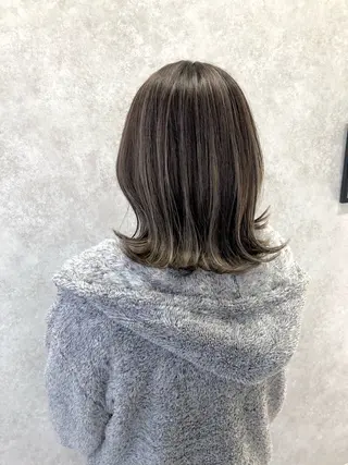 ミディアム 飛田 由貴のヘアスタイル