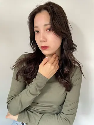 セミロング カラー 🩰オリーブ/ ベージュ松本咲花🩰のヘアスタイル