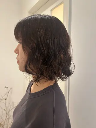 ミディアム パーマ 湯浅 美葉のヘアスタイル