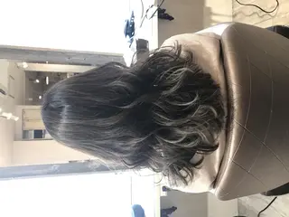 カラー 嶋村夏実🌼レイヤー 🌸白髪ぼかしのヘアスタイル