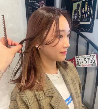 ミディアム ケアブリーチ/ エクステ/レイヤーのヘアスタイル