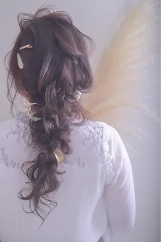 ロング カラー ヘアアレンジ 伊藤 裕貴のヘアスタイル