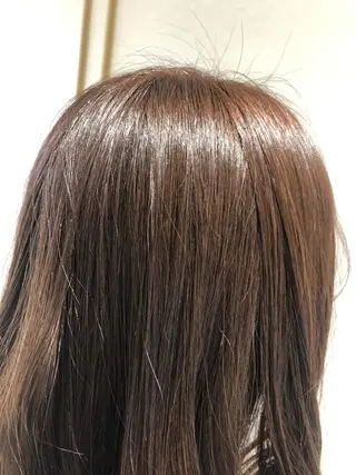 セミロング カラー 芝田  望優のヘアスタイル