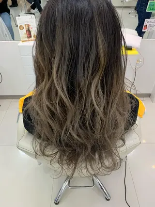 ロング 田丸 なつみのヘアスタイル