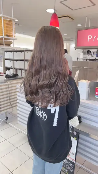 セミロング 髪質改善縮毛矯正 指名No.1👑のヘアスタイル