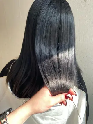 セミロング カラー hisano / ハイトーン・透明感のヘアスタイル