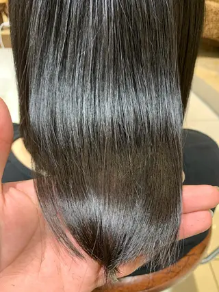 セミロング 新宿メンズパーマ メンズバレイヤージュのヘアスタイル