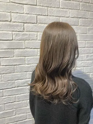 カラー 和田 真依のヘアスタイル
