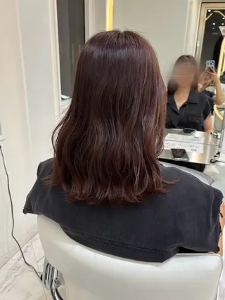 セミロング カラー ii+U 銀座【アイユーギンザ】所属・Hikaru 銀座美容師のヘアスタイル
