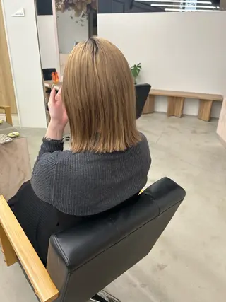 ミディアム noa  🦋 ブリーチ/暖色のヘアスタイル