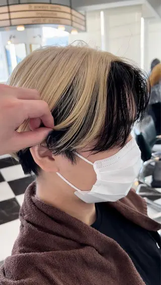 ショート 艶髪レイヤー/ ハイトーンKeitaのヘアスタイル