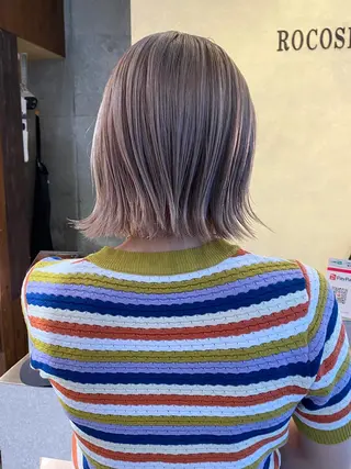 ショート コールネックスザサロン所属・白髪ぼかし×デザイン 🕊️🫧ホウジョウのヘアスタイル