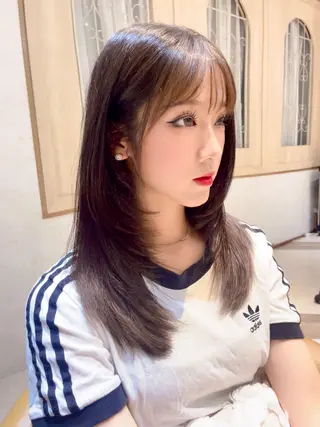 ロング Kanami/韓国風 /艶カラーのヘアスタイル