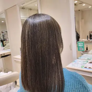 セミロング 社内カット講師・店長 菅原賢一のヘアスタイル