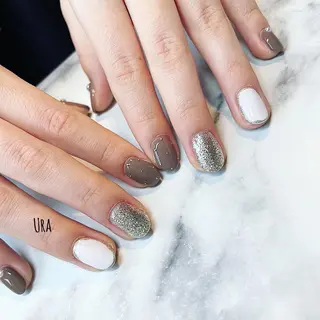ネイル UrakoNail 《nail》のネイルデザイン