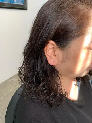 ミディアム パーマ 村山 佳穂のヘアスタイル