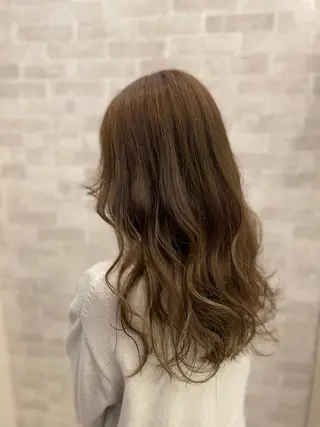 ロング カラー Well's TAIGAのヘアスタイル