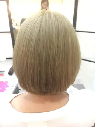 ショート カラー ✨推し活カラー💜 MISAKIのヘアスタイル