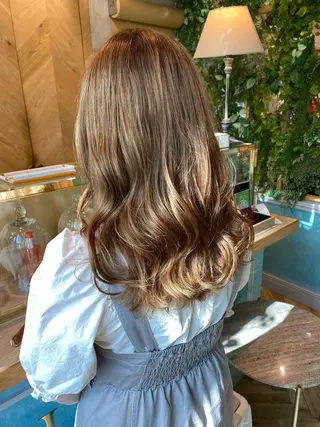 セミロング 山本翔一郎 韓国顔周りレイヤーのヘアスタイル