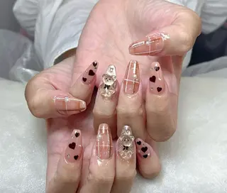 ミディアム 一其 サロンのネイルデザイン