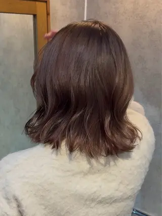 ショート カラー 赤みオフの透明感職人 /ケア重視の美髪施術のヘアスタイル