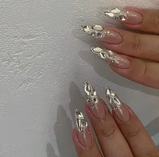 ネイル BONNIE所属・BONNIE MIKIのネイルデザイン